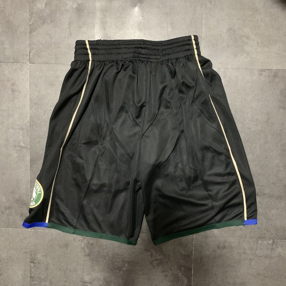 Milwaukee Bucks Black Shorts 4