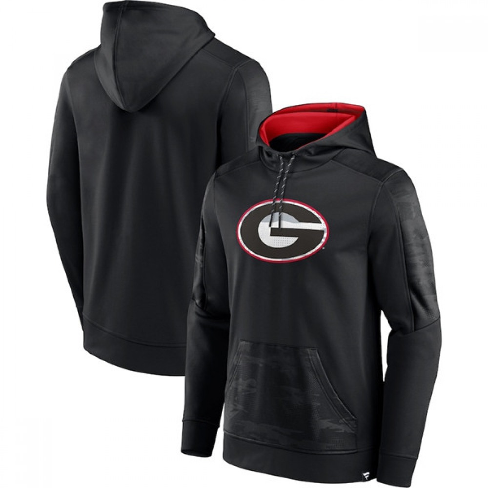 Men's Green Bay Packers Black On The Ball Pullover Hoodie 1